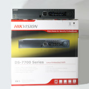 32-канальный сетевой видеорегистратор Hikvision DS-7732NI-E4-16P